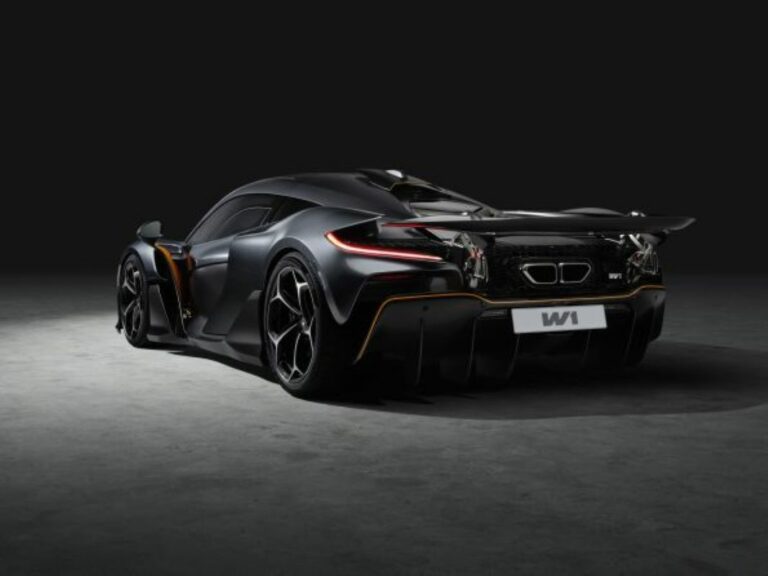 Nuova McLaren W1